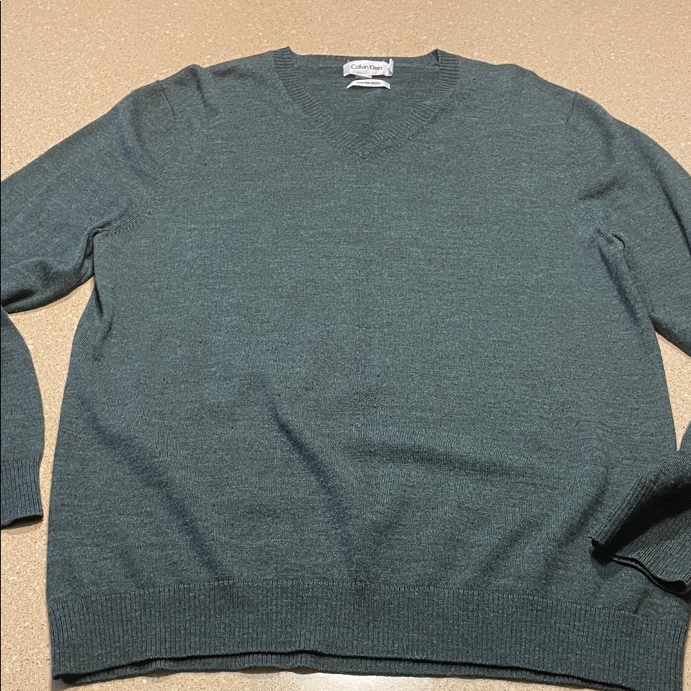 Calvin Klein Men's Hunter Green V-Neck Merino Wool Sweater